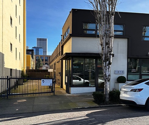 Exterior of Evolution Dental office in Portland